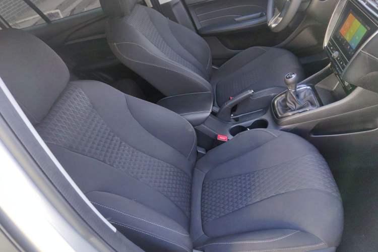 Used Roewe i5 2019 1.5L Manual 4G Connected Langyue Edition Right Front Seat