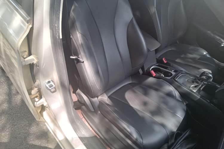 Used Roewe i5 2019 1.5L Automatic 4G Connected Langhao Edition Right Front Seat