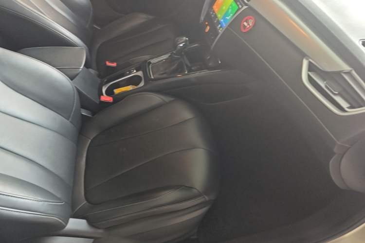 Used Roewe i5 2019 1.5L Automatic 4G Connected Langhao Edition Right Front Seat