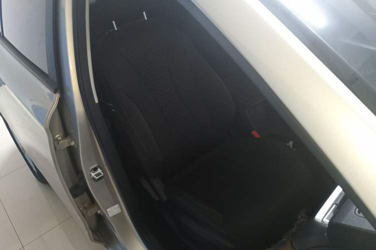Used Roewe i5 2019 1.5L Manual 4G Connected Langyue Edition Right Front Seat