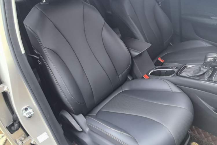 Used Roewe i5 2019 1.5L Automatic 4G Connected Langhao Edition Right Front Seat
