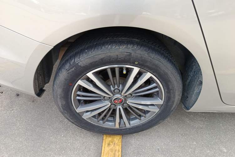 Used Roewe i5 2019 1.5L Automatic 4G Connected Langhao Edition Right Rear Wheel Hub