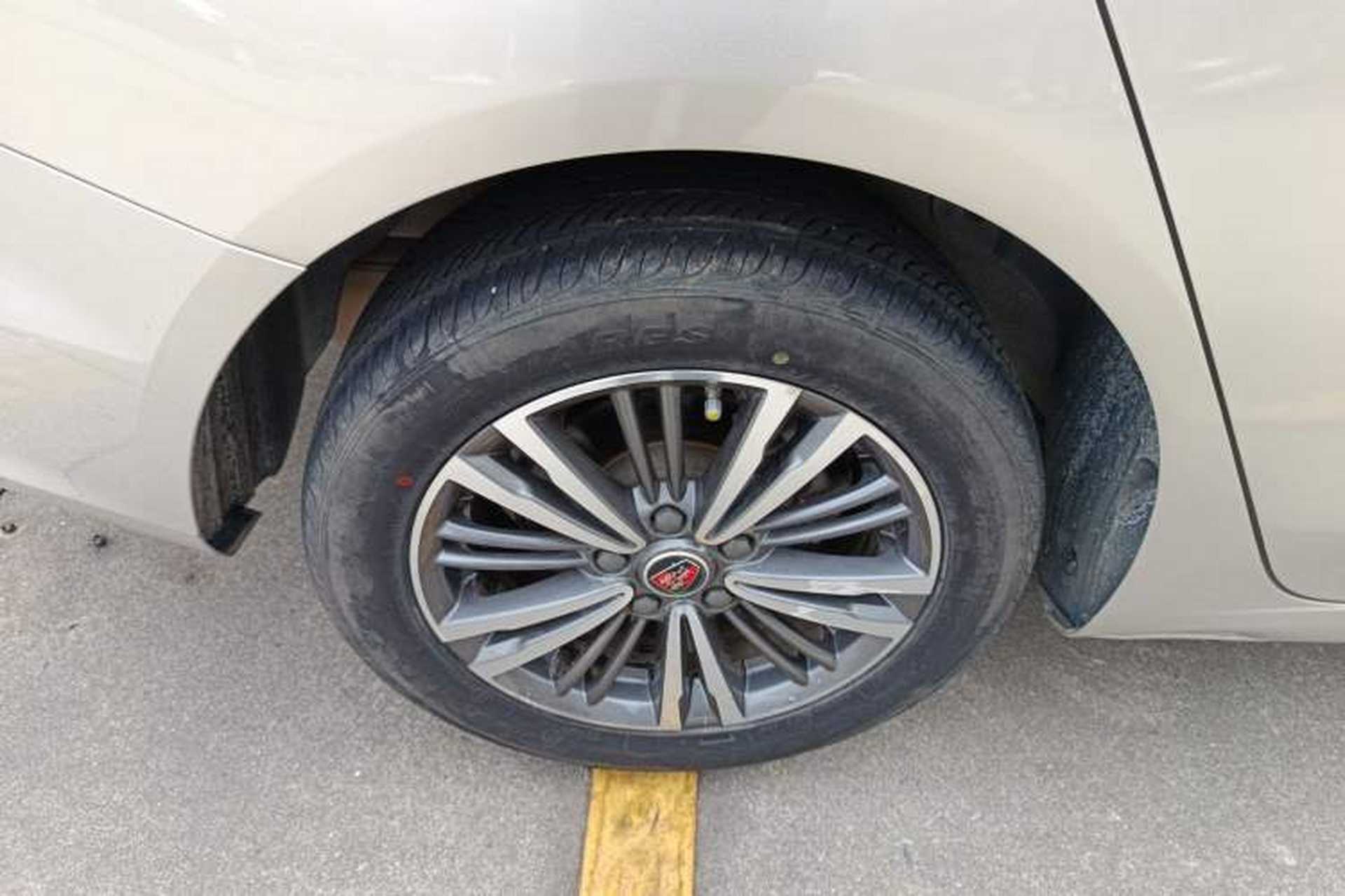 Used Roewe i5 2019 1.5L Automatic 4G Connected Langhao Edition Right Rear Wheel Hub