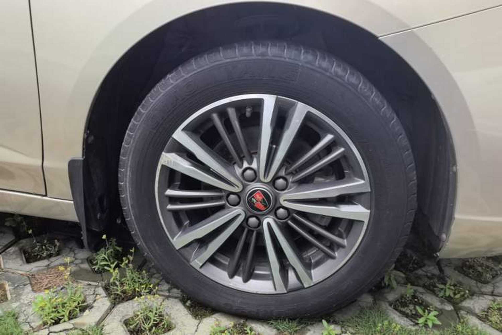 Used Roewe i5 2019 1.5L Automatic 4G Connected Langhao Edition Right Rear Wheel Hub