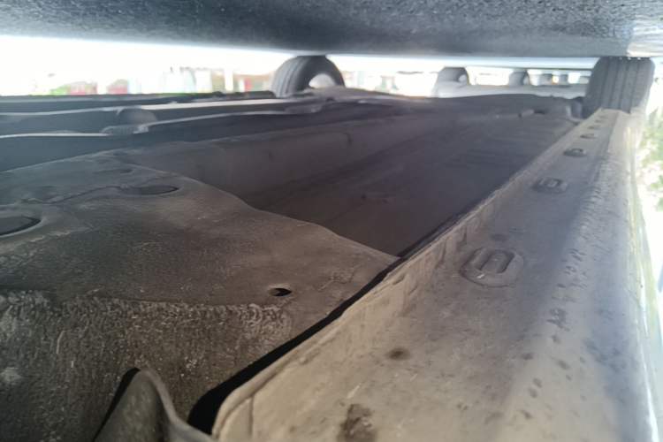 Used Roewe i5 2019 1.5L Automatic 4G Connected Langhao Edition Right Side Sill