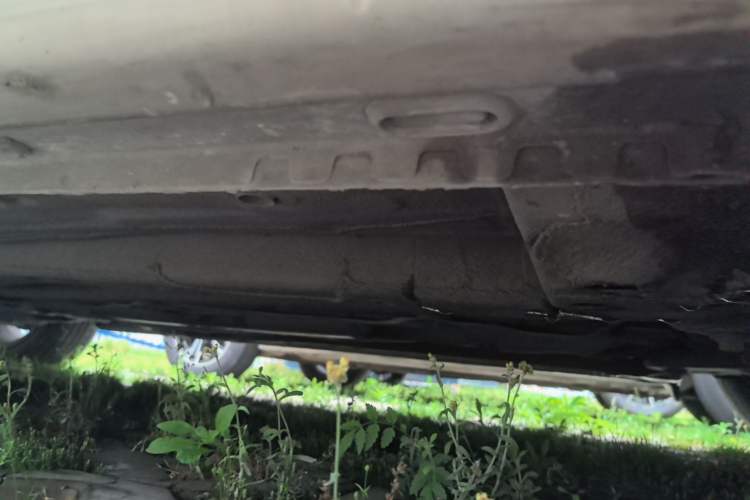 Used Roewe i5 2019 1.5L Automatic 4G Connected Langhao Edition Right Side Sill
