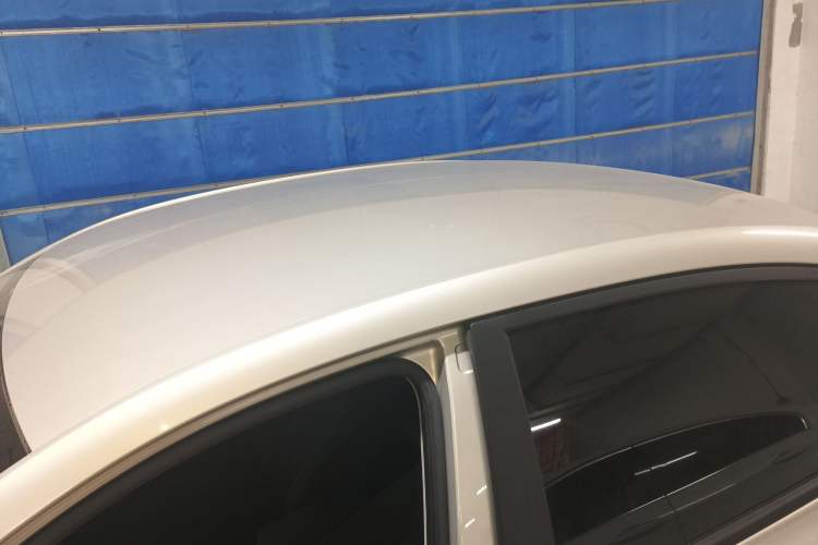 Used Roewe i5 2019 1.5L Manual 4G Connected Langyue Edition Roof