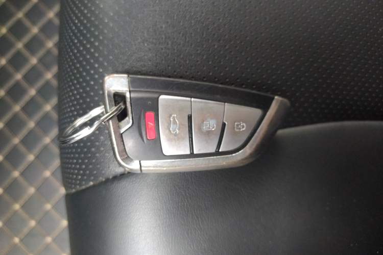 Used Roewe i5 2019 1.5L Automatic 4G Connected Langhao Edition Vehicle Key
