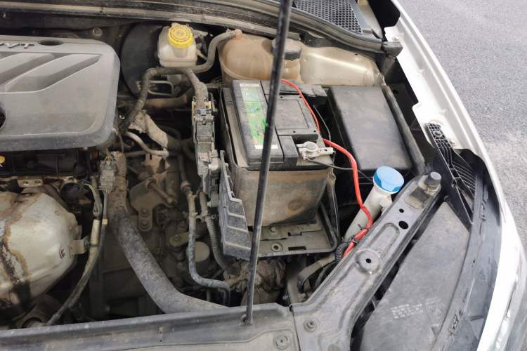 Used Roewe i5 2019 1.5L Automatic 4G Connected Langhao Edition Engine Bay Left