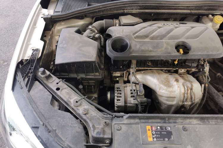 Used Roewe i5 2019 1.5L Automatic 4G Connected Langhao Edition Engine Bay Right