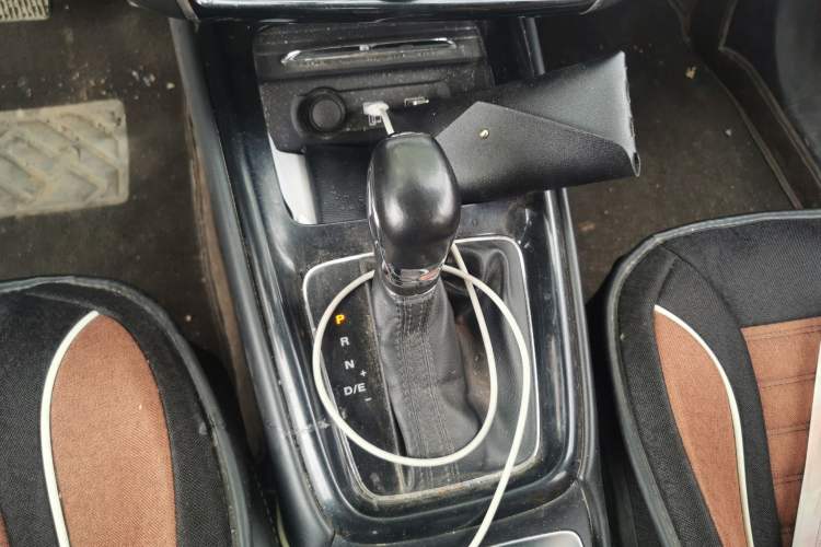 Used Roewe i5 2019 1.5L Automatic 4G Connected Langhao Edition Gear Lever