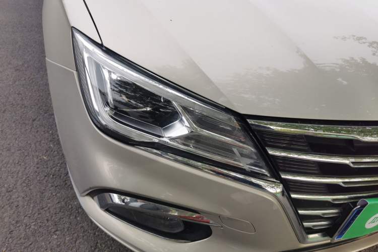 Used Roewe i5 2019 1.5L Automatic 4G Connected Langhao Edition Right Front Headlight