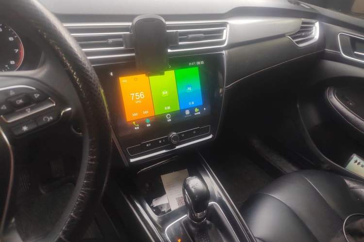 Used Roewe i5 2019 1.5L Automatic 4G Connected Langhao Edition Audio And AC Panel