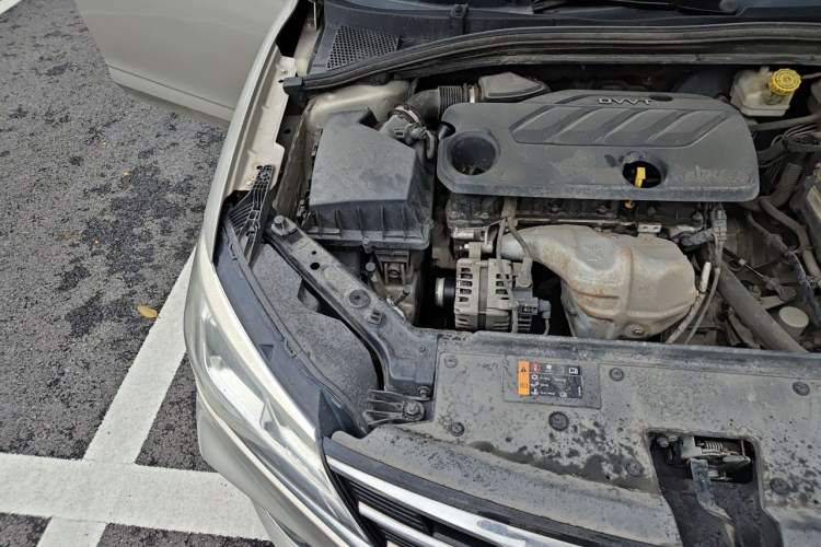 Used Roewe i5 2019 1.5L Automatic 4G Connected Langhao Edition Engine Bay Right