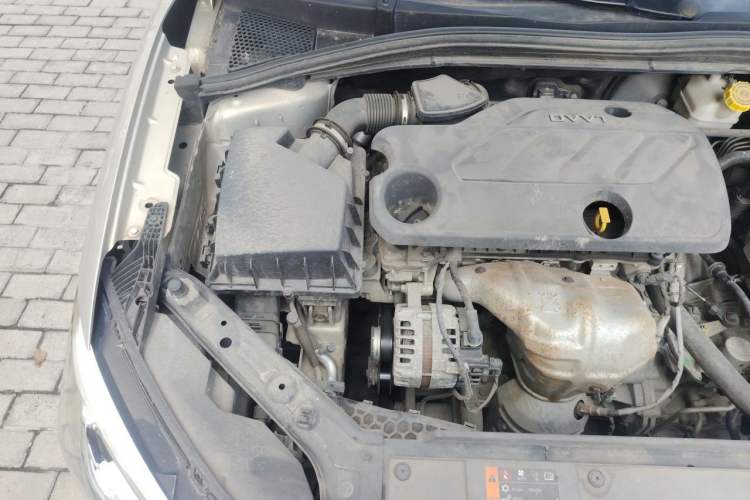 Used Roewe i5 2019 1.5L Automatic 4G Connected Langhao Edition Engine Bay Right