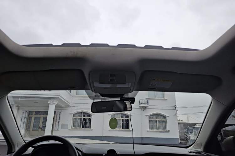 Used Roewe i5 2019 1.5L Automatic 4G Connected Langhao Edition Headliner