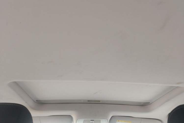 Used Roewe i5 2019 1.5L Automatic 4G Connected Langhao Edition Headliner