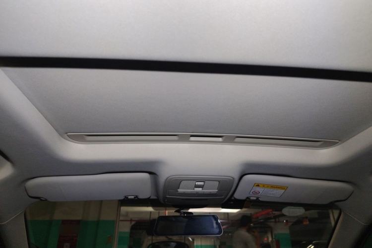 Used Roewe i5 2019 1.5L Automatic 4G Connected Langhao Edition Headliner
