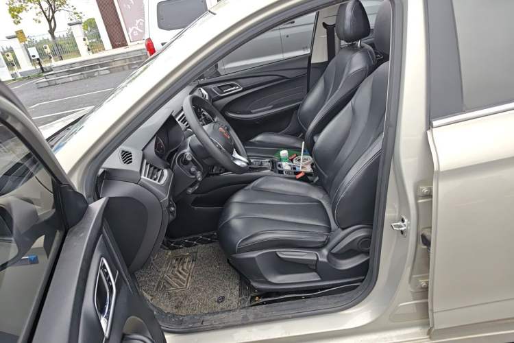 Used Roewe i5 2019 1.5L Automatic 4G Connected Langhao Edition Left Front Seat