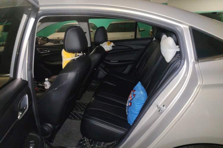 Used Roewe i5 2019 1.5L Automatic 4G Connected Langhao Edition Left Rear Seat