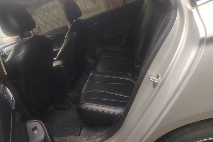 Used Roewe i5 2019 1.5L Automatic 4G Connected Langhao Edition Left Rear Seat