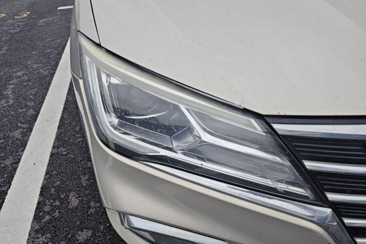 Used Roewe i5 2019 1.5L Automatic 4G Connected Langhao Edition Right Front Headlight