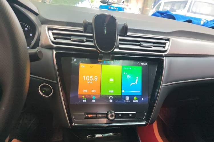 Used Roewe i5 2019 1.5L Automatic 4G Connected Langhao Edition Audio And AC Panel