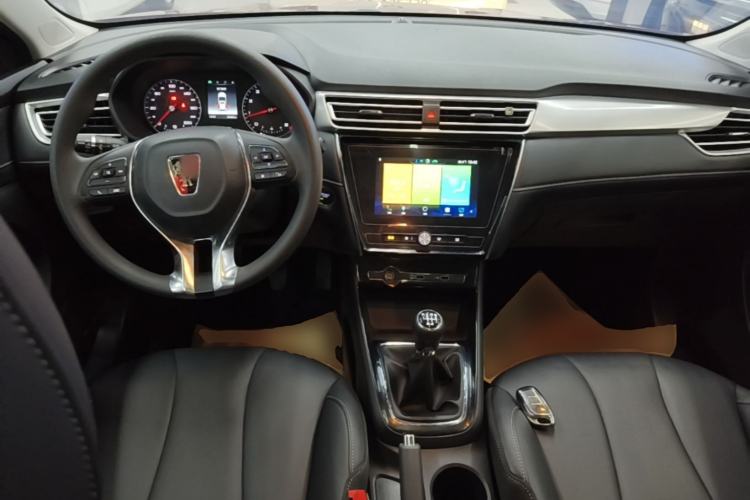 Used Roewe i5 2019 1.5L Manual 4G Connectable Langhao Edition Center Console