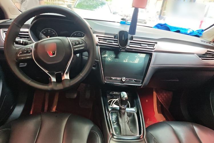 Used Roewe i5 2019 1.5L Automatic 4G Connected Langhao Edition Center Console