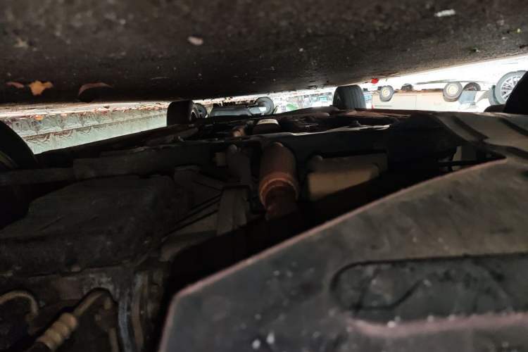 Used Roewe i5 2019 1.5L Automatic 4G Connected Langhao Edition Chassis Front
