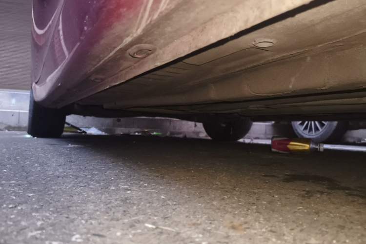 Used Roewe i5 2019 1.5L Manual 4G Connect Leehao Flagship Edition Chassis Front Right