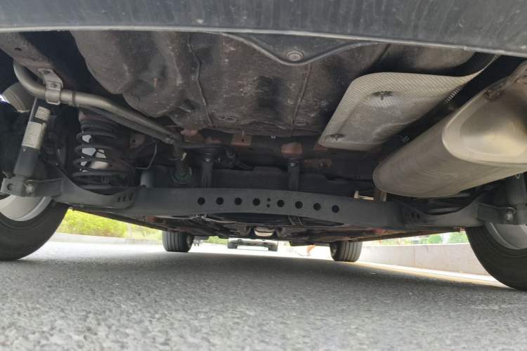 Used Roewe i5 2019 1.5L Automatic 4G Connected Linghao Flagship Edition Chassis Rear