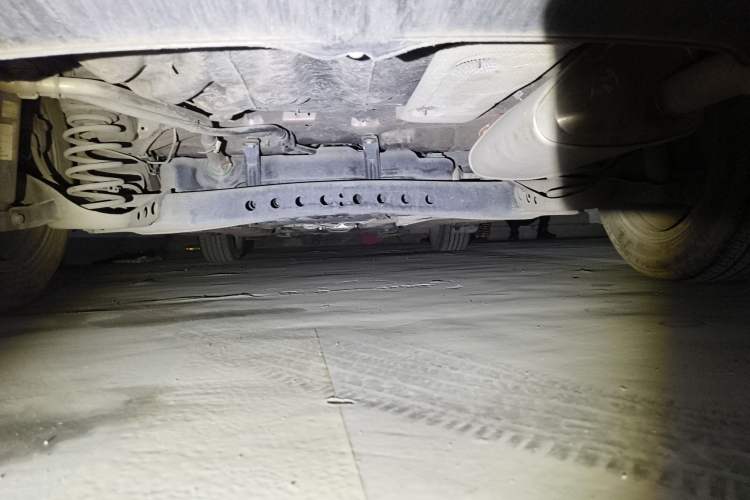 Used Roewe i5 2019 1.5L Automatic 4G Connected Langhao Edition Chassis Rear