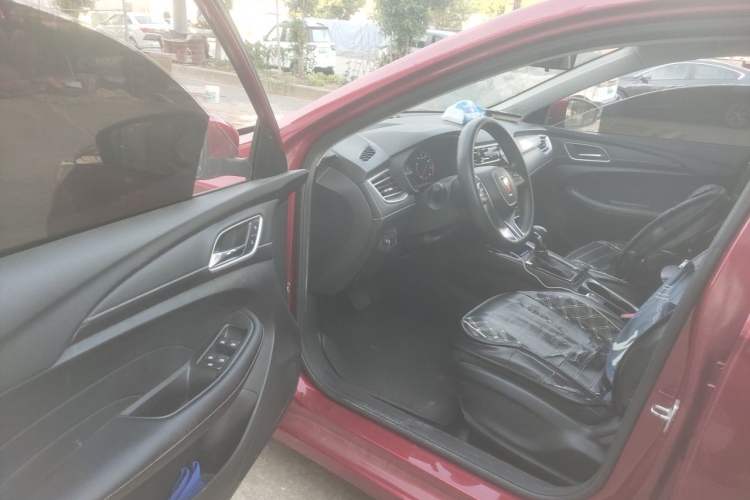 Used Roewe i5 2019 1.5L Automatic 4G Connected Langyue Edition Driver Seat