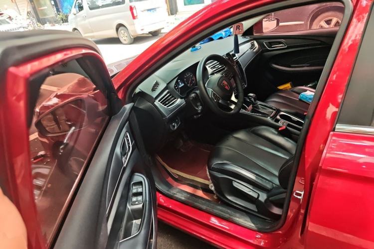 Used Roewe i5 2019 1.5L Automatic 4G Connected Langhao Edition Driver Seat