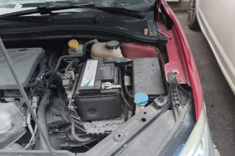 Used Roewe i5 2019 1.5L Manual 4G Connect Leehao Flagship Edition Engine Bay Left