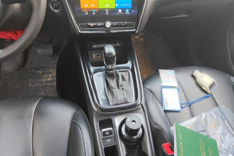 Used Roewe i5 2019 20T Automatic 4G Connected Supercharged Flagship Edition Gear Lever