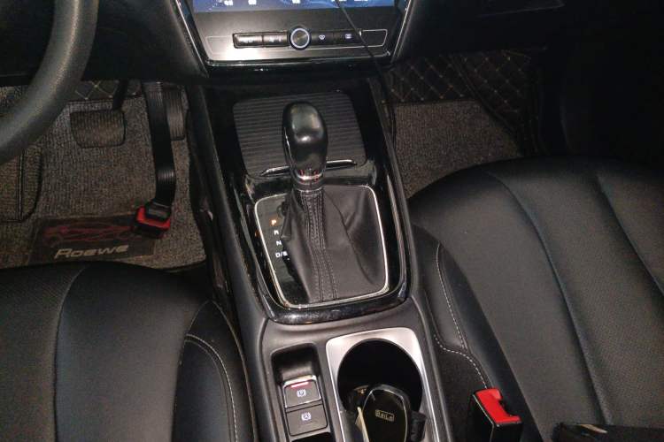 Used Roewe i5 2019 1.5L Automatic 4G Connected Langzhen Edition Gear Lever