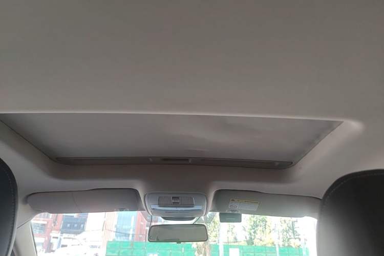 Used Roewe i5 2019 1.5L Automatic 4G Connected Linghao Flagship Edition Headliner