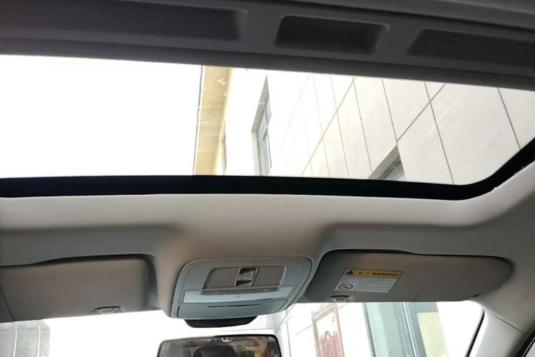 Used Roewe i5 2019 1.5L Manual 4G Connectable Langhao Edition Headliner
