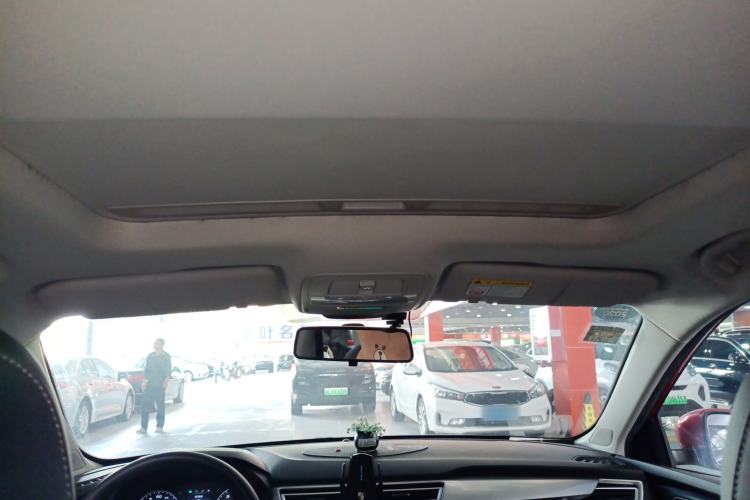 Used Roewe i5 2019 1.5L Automatic 4G Connected Langzhen Edition Headliner