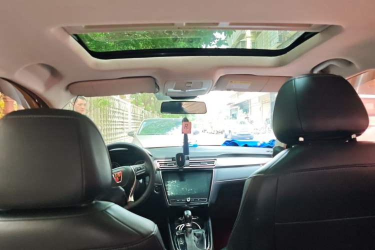 Used Roewe i5 2019 1.5L Automatic 4G Connected Langhao Edition Headliner