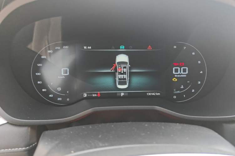 Used Roewe i5 2019 20T Automatic 4G Connected Supercharged Flagship Edition Instrument Cluster