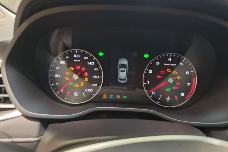 Used Roewe i5 2019 1.5L Automatic 4G Connected Langhao Edition Instrument Cluster