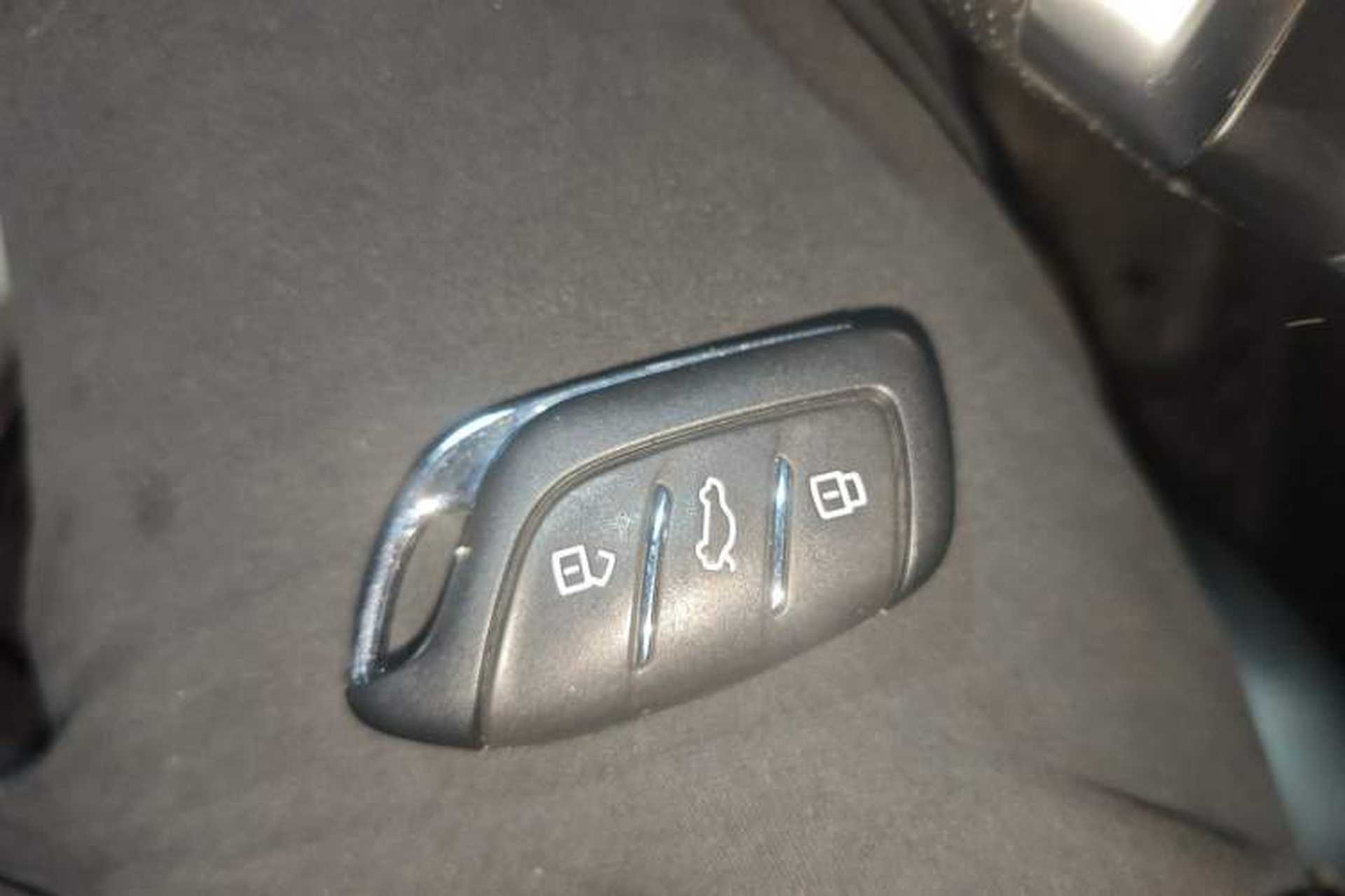 Used Roewe i5 2019 1.5L Automatic 4G Connected Langhao Edition Interior 1