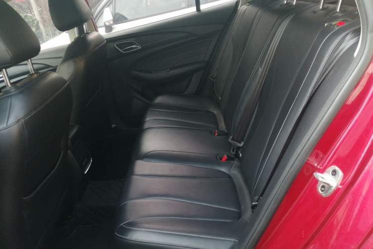 Used Roewe i5 2019 1.5L Manual 4G Connectable Langhao Edition Interior 4