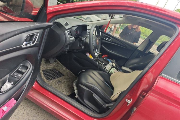 Used Roewe i5 2019 1.5L Automatic 4G Connected Langhao Edition Left Front Seat