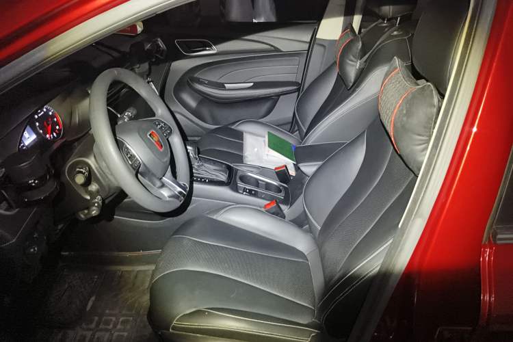 Used Roewe i5 2019 1.5L Automatic 4G Connected Langhao Edition Left Front Seat