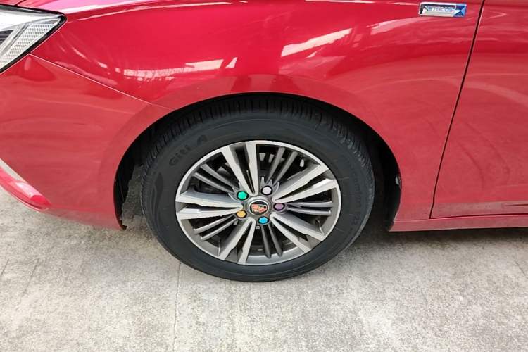 Used Roewe i5 2019 1.5L Manual 4G Connectable Langhao Edition Left Front Wheel Hub