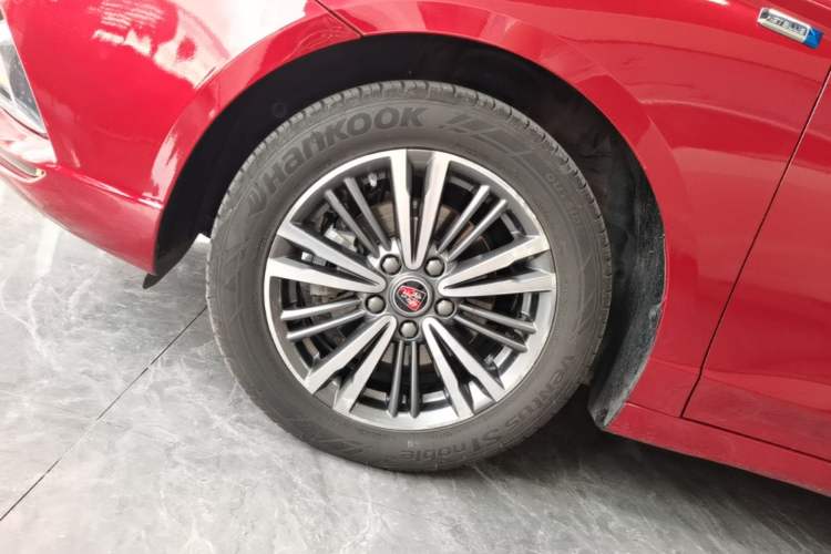 Used Roewe i5 2019 1.5L Automatic 4G Connected Langhao Edition Left Front Wheel Hub